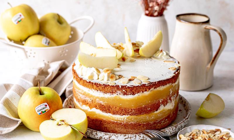 Apfelmus-Torte mit Mandeln zum Nachbacken