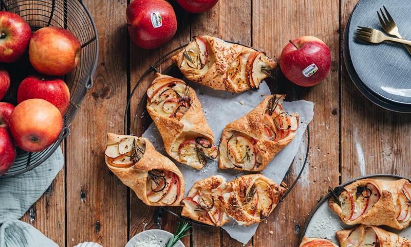 Blätterteigtaschen mit Apfel-Brie-Füllung